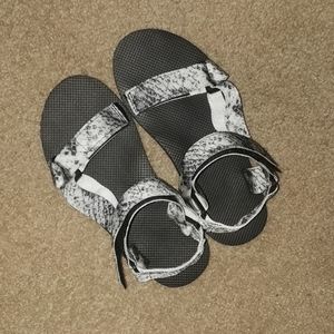 VS PINK Festival Sandals
